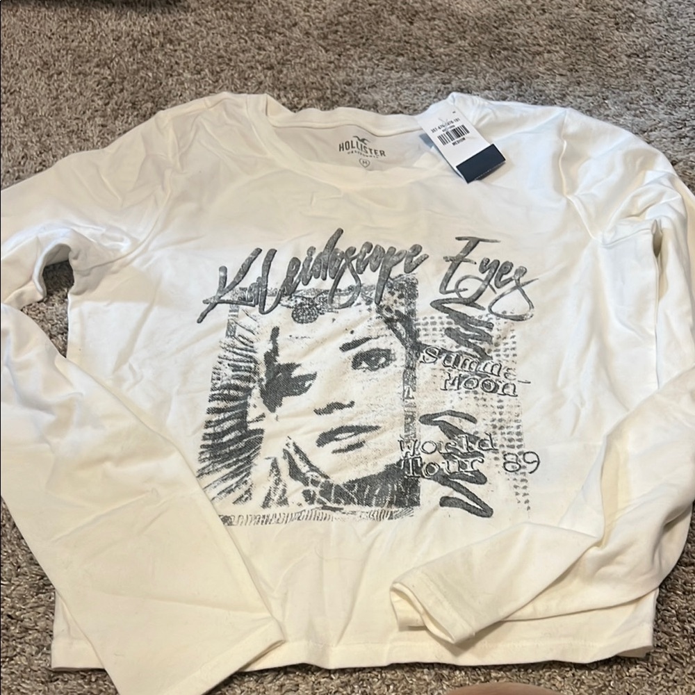 Hollister Cream Graphic Long Sleeve Tee